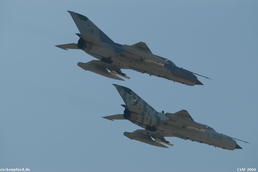 MiG-21MFN 9805 und 2500