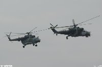 Mil Mi-24V (7358) und Mil Mi-17 (0803)