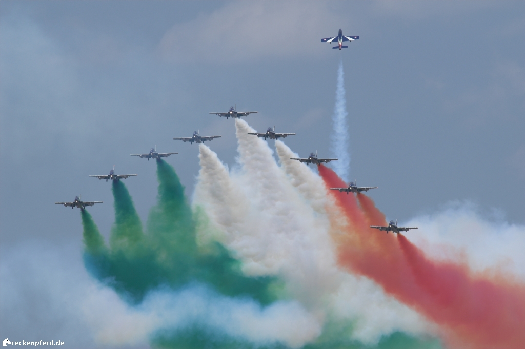 Frecce Tricolori - Aermacci MB339