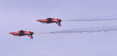 Zwei im Rückenflug