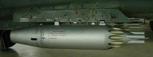 Raketenwerfer UB-16-57 an einer MiG-23BN